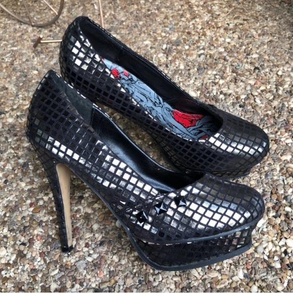 Iron fist platform heels, shiny - Picture 1 of 7